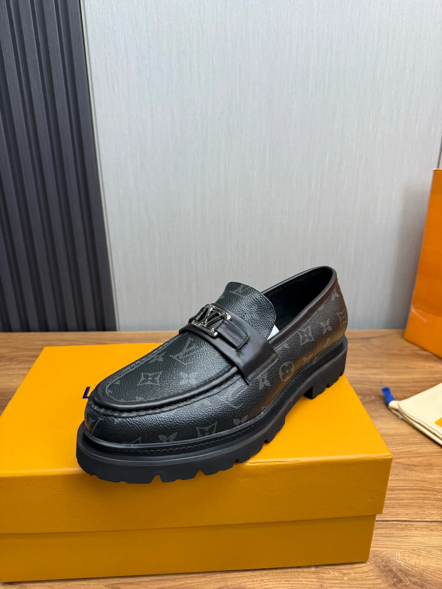 Factory 680💰 LV. Men's business casual leather shoes, all made of imported original brand leather, just to create a more comfortable wearing experience, original non-slip and wear-resistant outsole ✔️16-45 (38.45 non-returnable)